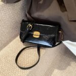 s25 black shoulder bag - Image 3