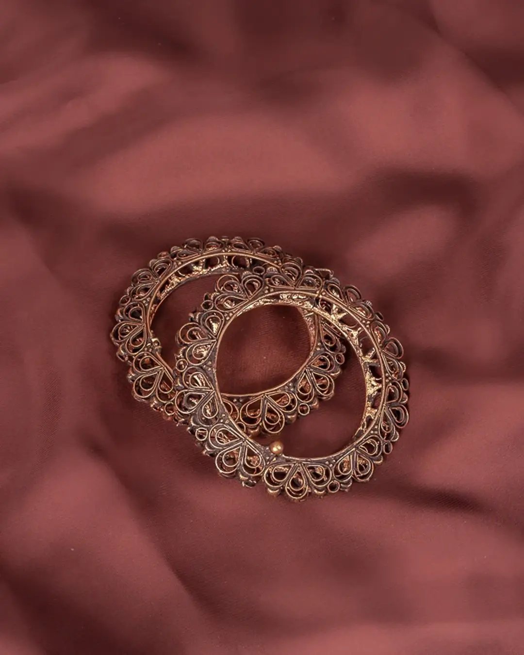 2026/10/1000018349.jpg Metal Filigree Bangle w/push Copper col. - Image 1